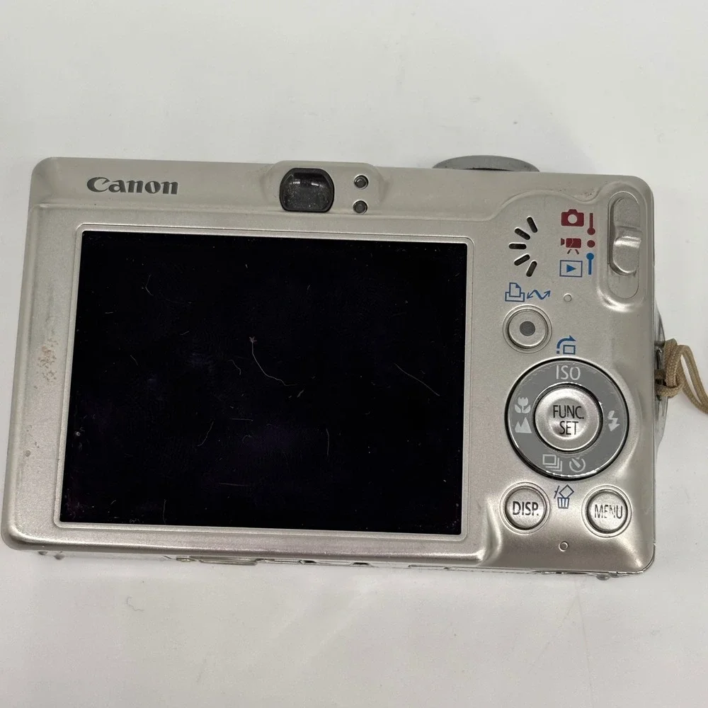 Canon PowerShot SD600 Digital ELPH Camera Silver 6.0MP Bundle Multiple Batteries